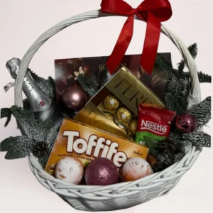 Новогодняя корзина Crimson Night Basket Алматы