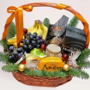 Новогодняя подарочная корзина с фруктами и нобилисом с доставкой в Алматы