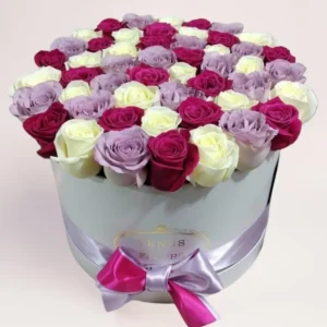 35 микс роз в коробке Алматы