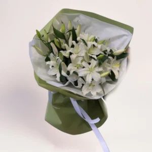 Букет из 11 белых лилий в Алматы