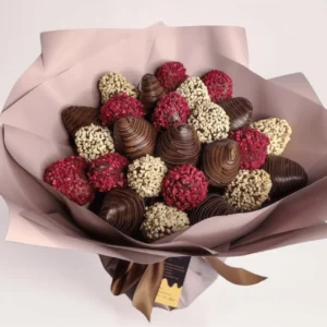 укет из свежей клубники в бельгийском шоколаде, размер L, Алматы