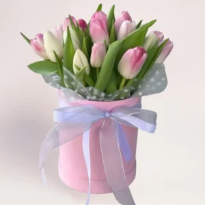 Тюльпаны в коробке размер S Алматы